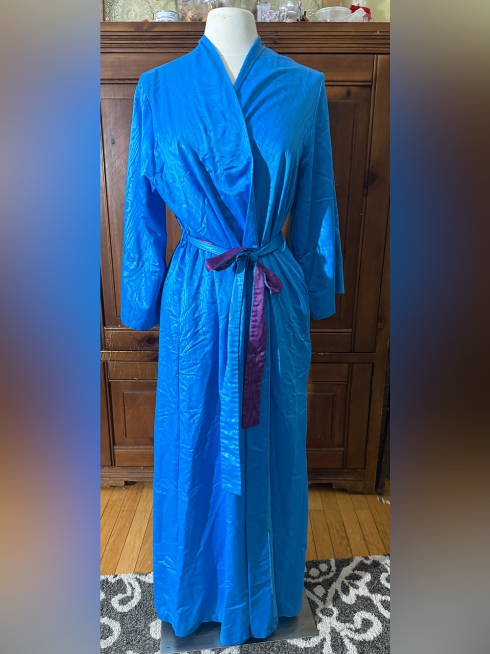 Vintage Barbizon  Women's Long Satin Robe.